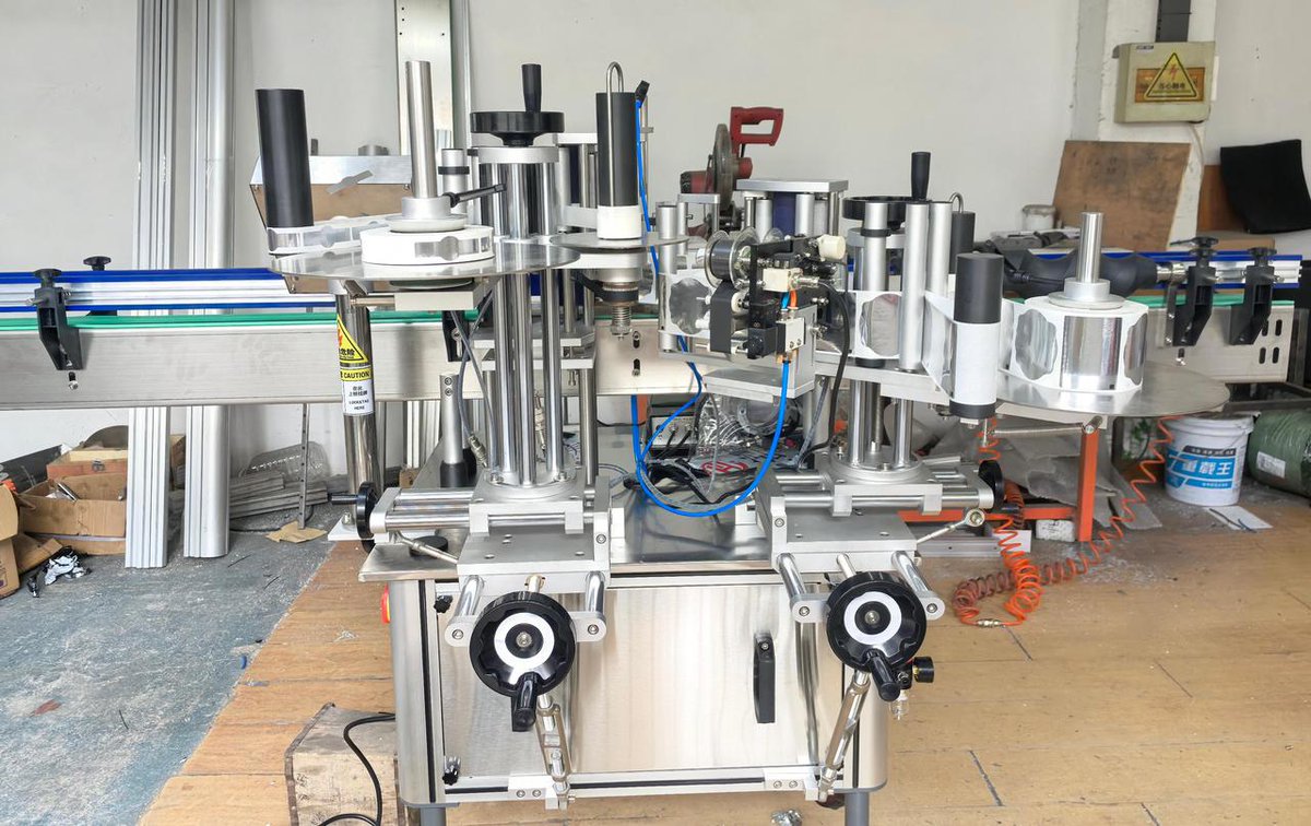 qddeximei's tweet image. Every second of downtime is a lost opportunity for your brewery. ⏳
Precision in filling prevents foaming issues that slow down your entire line. 🌬️

#ProductionEfficiency #PrecisionFilling #BreweryManagement #BottlingLine #FastFilling #IndustrialTech #BreweryGrowth