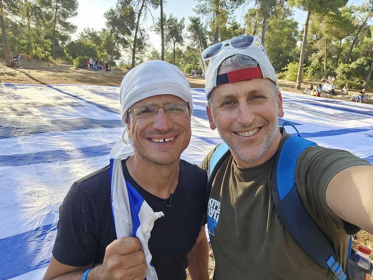 Danny Gallant דני גלנט tweet media