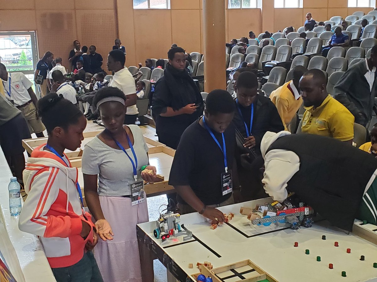 JKabajungu's tweet photo. Congratulations🎉
Both Junior and Senior Category teams from @ASIST_Uganda qualified for Finals of the Robotics for Good Youth Challenge Uganda 2026

🗓️ Finals: Saturday, 25th April 2026.

@YoungEngneersUG continues shaping the next generation of innovators.
#STEMEducation https://t.co/zweh0yXUe9