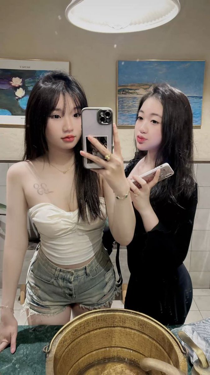 Thùy Chi tweet media