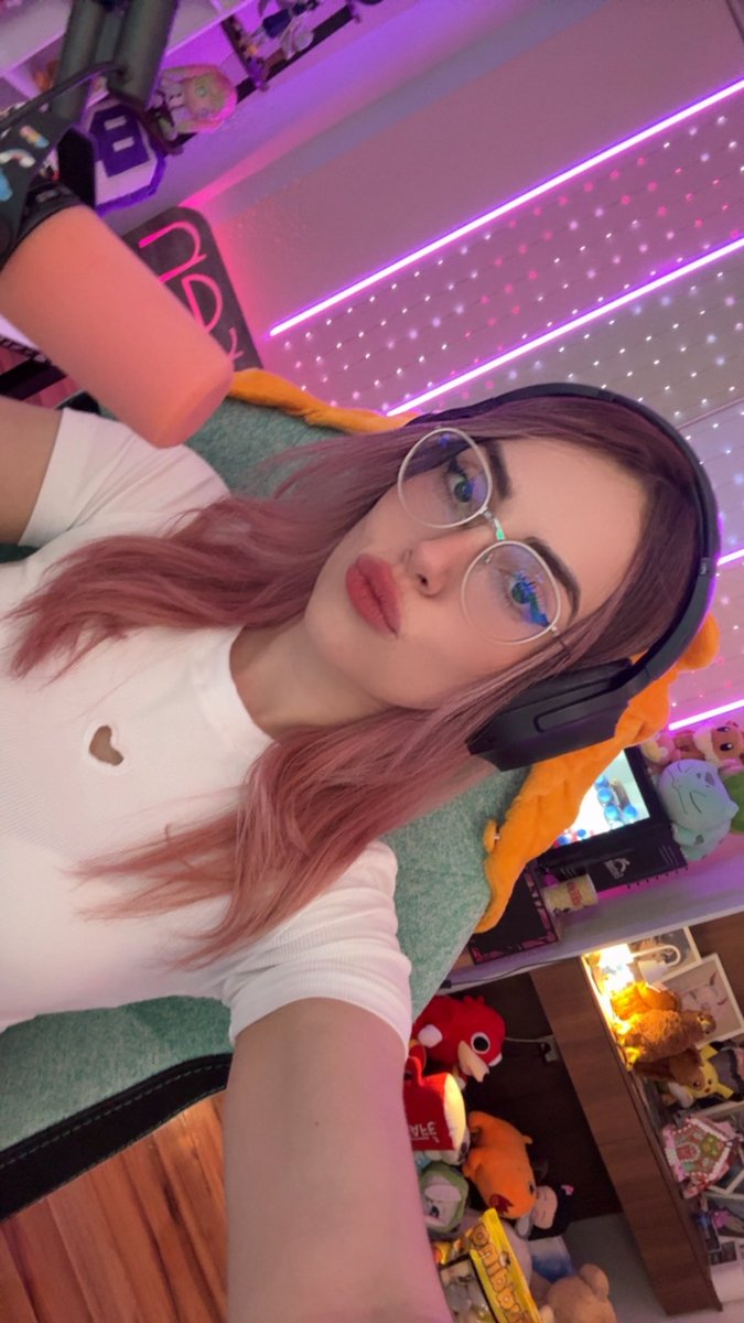 en vivoo ya sabes donde 💜 - Minecraft , fifa con <a href="/ArrocitosFC/">Arrocitos FC</a> y juego curioso de Mickey Mouse maligno