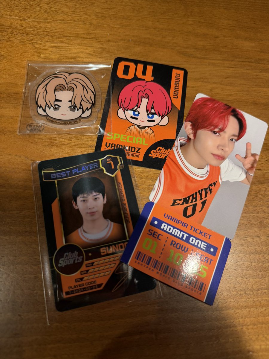 모모🦮💙🤍 tweet media