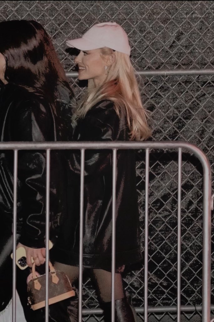 ‍* 𝙲𝚒𝙽𝙽𝙰𝙼𝙾𝙽𝐆𝐢𝐑𝐋 .ᐟ tweet media