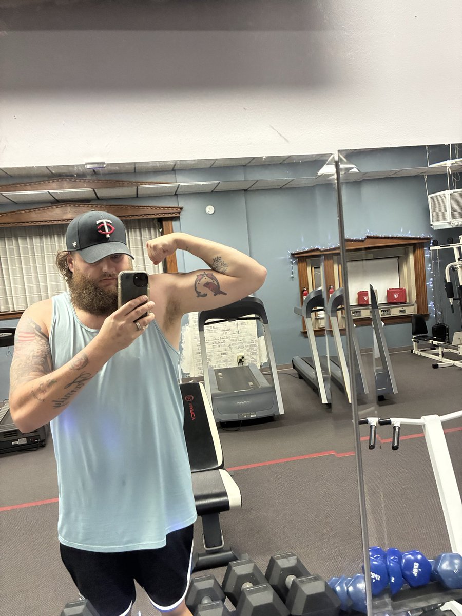 ElijahLippert's tweet image. #upperbodyworkout #healthierme #stronger #sauna