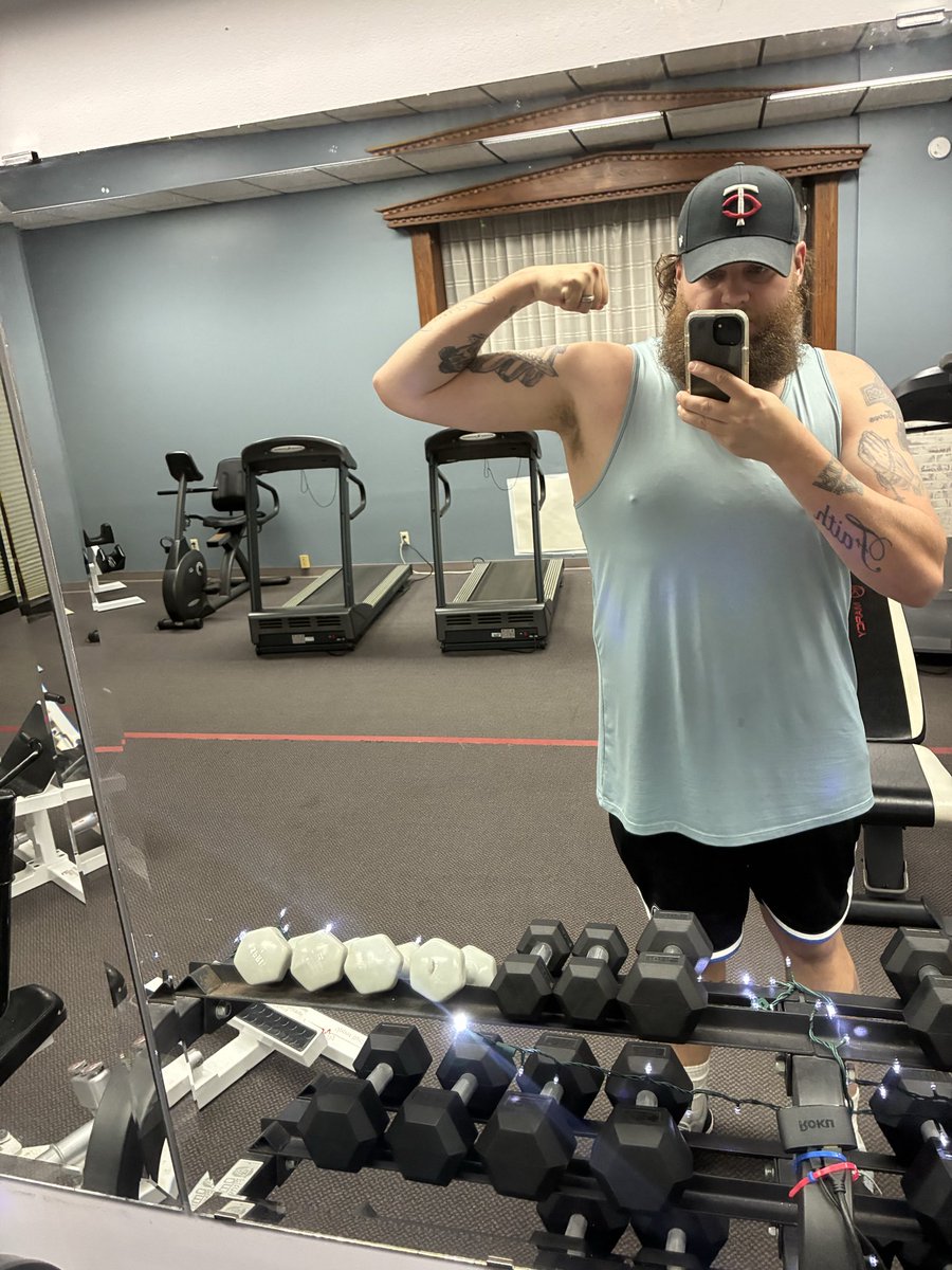 ElijahLippert's tweet image. #upperbodyworkout #healthierme #stronger #sauna