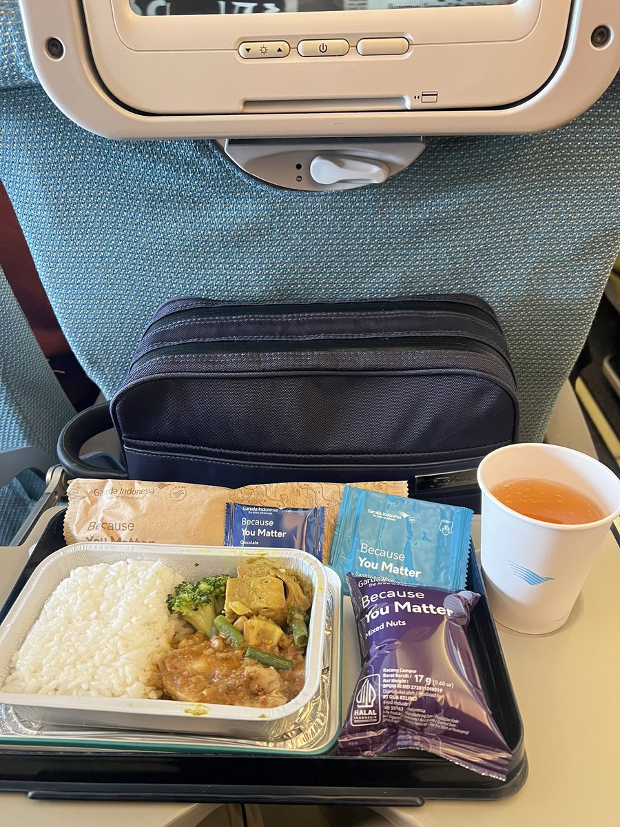 ramenow's tweet image. 6th Flight GA-560 CGK-BPN🛫

@IndonesiaGaruda
@angkasapura172
@AP_Airports
@soettaairport
@INJAirports

#MorningFlight #Flight #Garuda #GarudaIndonesia #Meals #InJourneyAirports #SoekarnoHattaAirport #SoettaAirport #Bandara #Terminal3 #Airport #AngkasaPura #Cengkareng #Tangerang