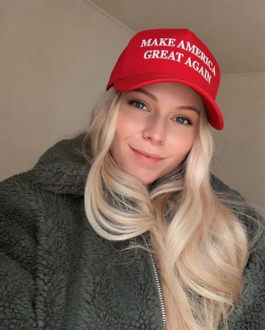 Annie5894gh's tweet image. I stand firm in my beliefs and never back down 🇺🇸 Comment if you agree with me 📷. 📷📷#MAGA 🤝 

#MAGA