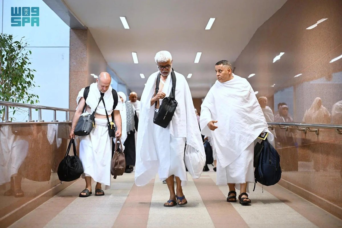 arabnews's tweet image. #SaudiArabia reiterates #Hajj permit rule to safeguard pilgrims for 2026 arab.news/6cgsu

#Hajj2026