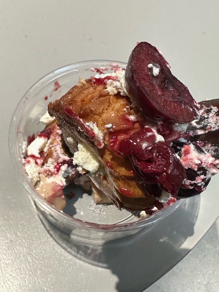 DiaBloOfficieL tweet media