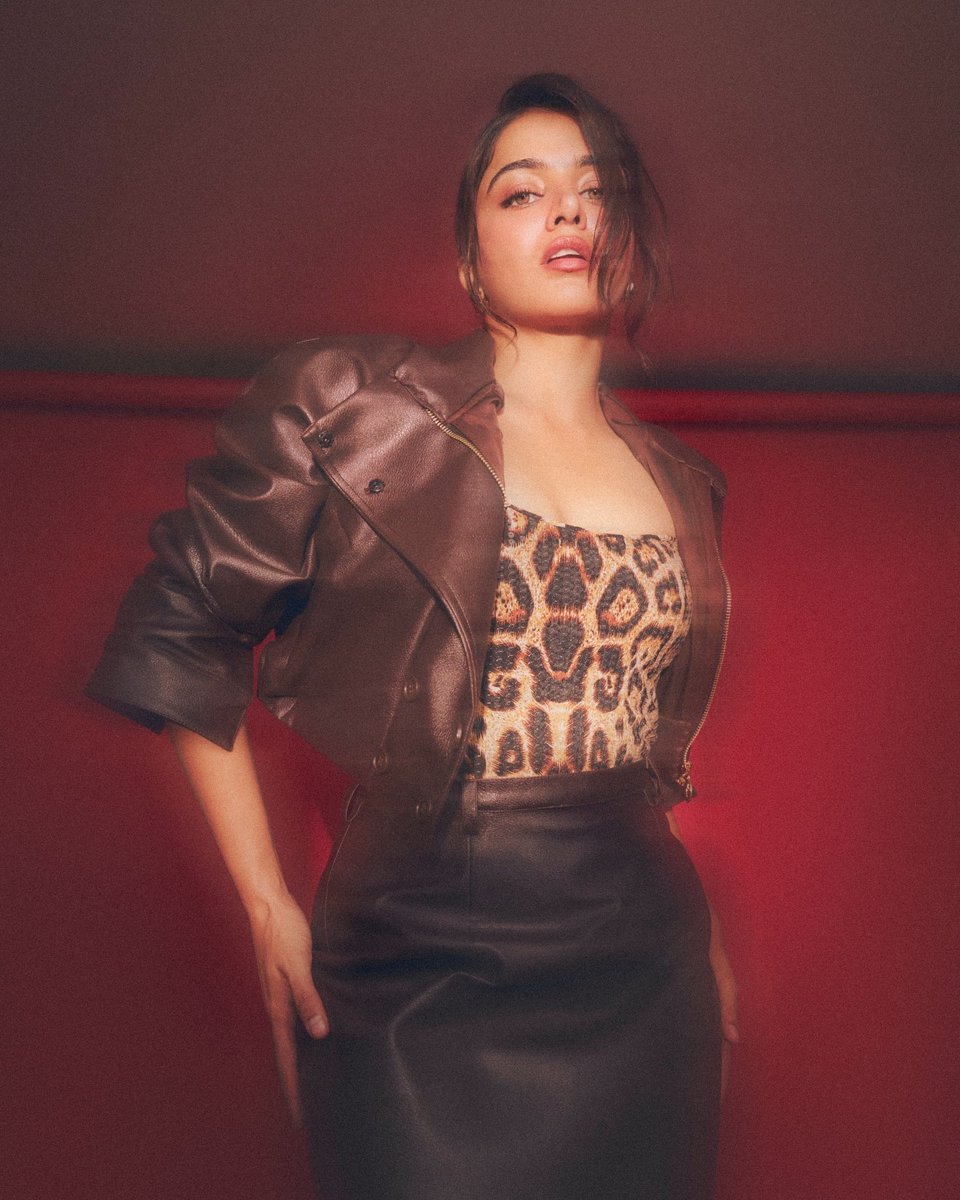 Bollywood Tollywood Point ™ tweet media