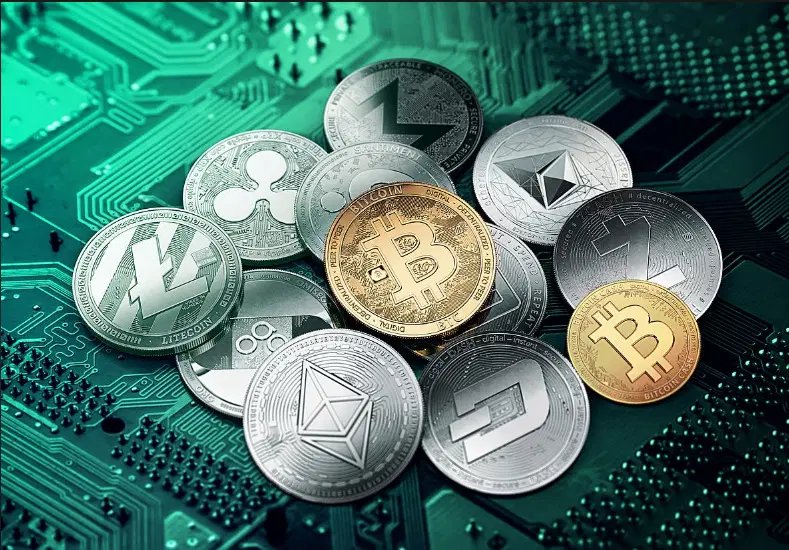 ImCryptOpus's tweet image. 🤝 Base’s early core marketing lead Sarah Zorah announced she is leaving #Coinbase after nearly five years. She described her role as Coinbase’s first “builder marketer” and her work with Jesse Pollak to help #launch and grow Base from 2023, focusing on developer community