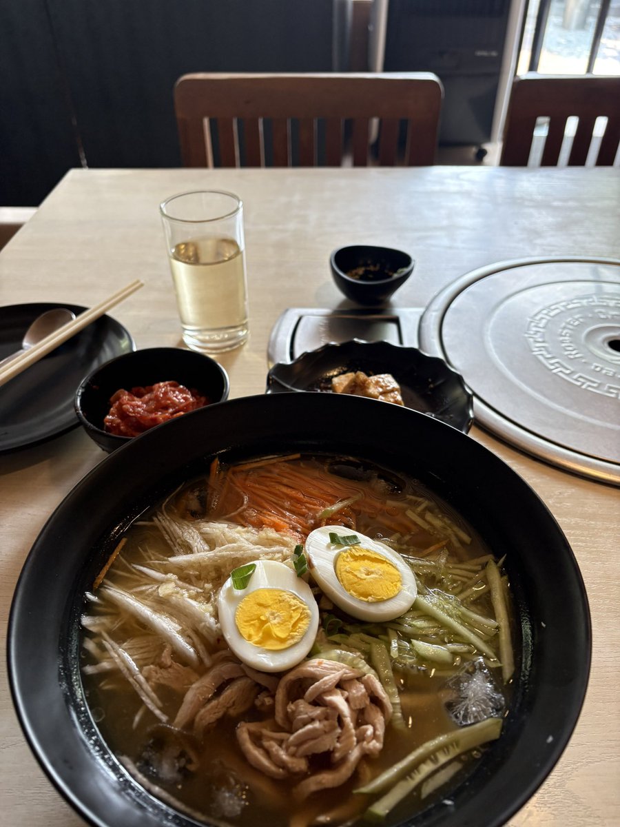 すーさん tweet media