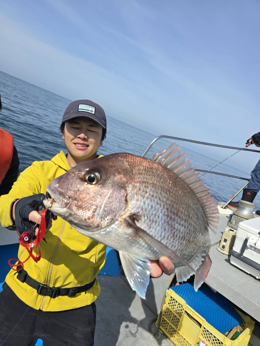 Esorafishing's tweet image. 太平洋が荒れ荒れなので日本海へエスケープ🏃💨

シマノさんも取材でも訪れた海龍丸さんにお世話になりました🛥️

水深約100mの30~50m浮いてる中層のマダイを早巻きで釣るのはテクニカルでめちゃくちゃ面白かったですね😆😆😆

ありがとうございました🙇‍♂️

タイガーバクバク×ゲキアツカーリー

#SHIMANO