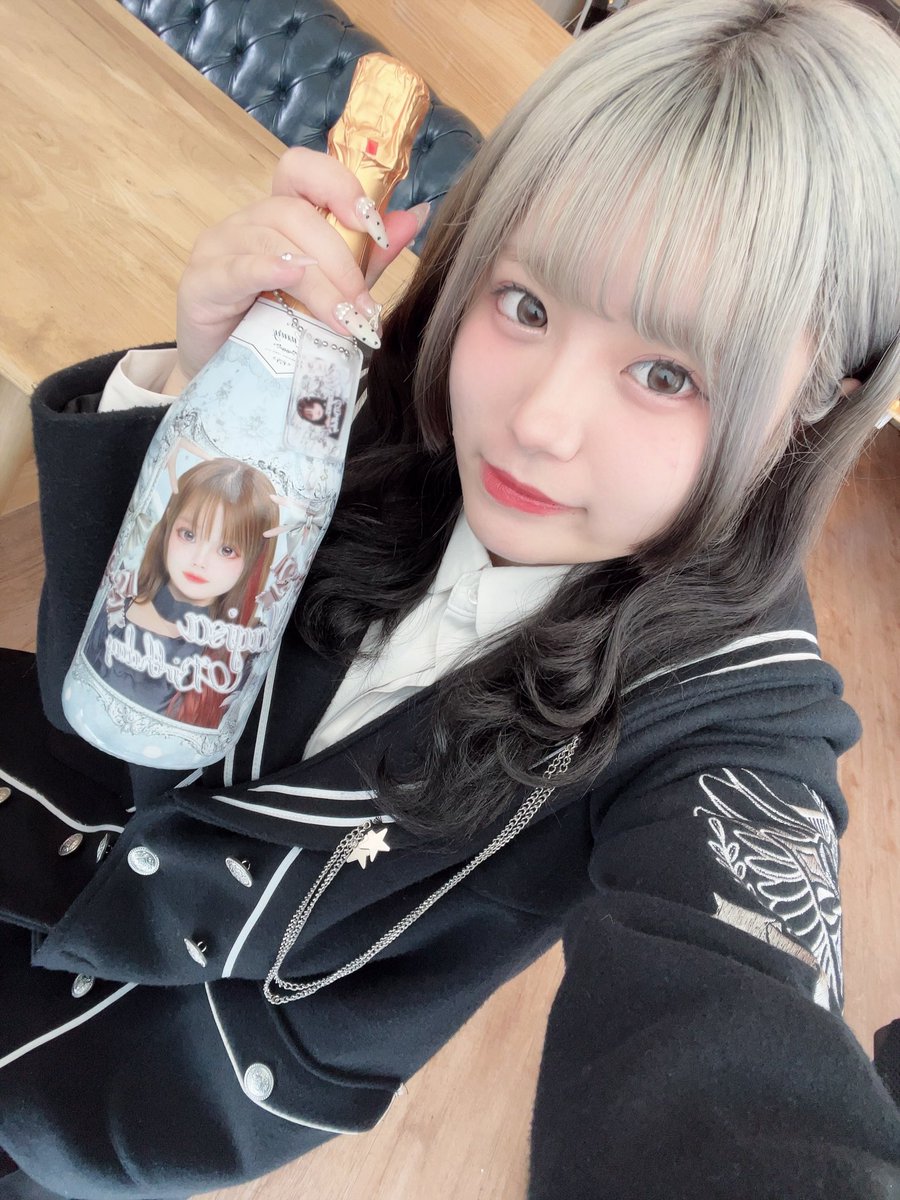 ぴなฅ(･¨ (●)🥜 tweet media