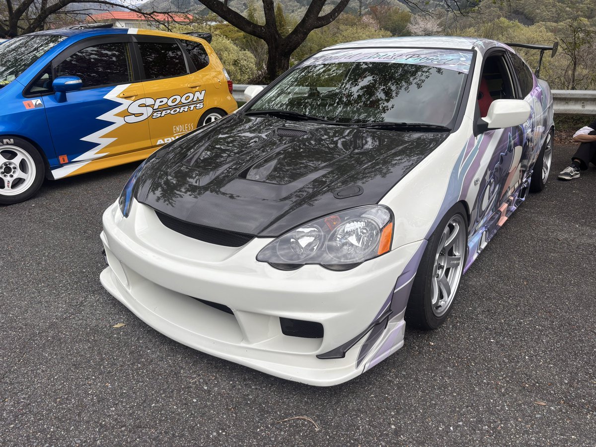 リファ tweet media