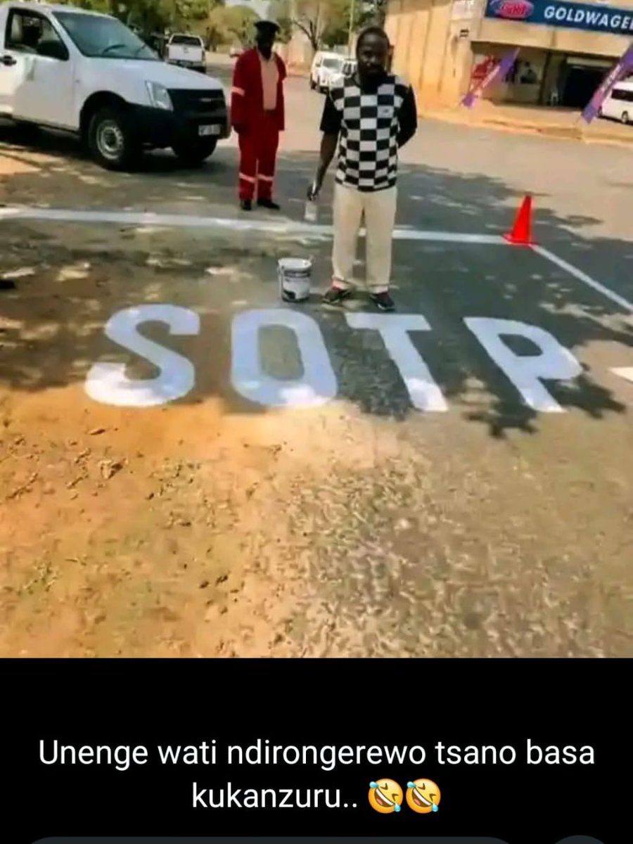 NgarivhumeJ's tweet image. ED is in Maphisa for the national independence celebrations.  Last night, he donated 3 houses and bicycles to veterans of the Zimbabwe Liberation War. And l repeat 3 houses and bicycles! This is an insult to the dignity of our people, especially war veterans. 

#IndependenceDay!