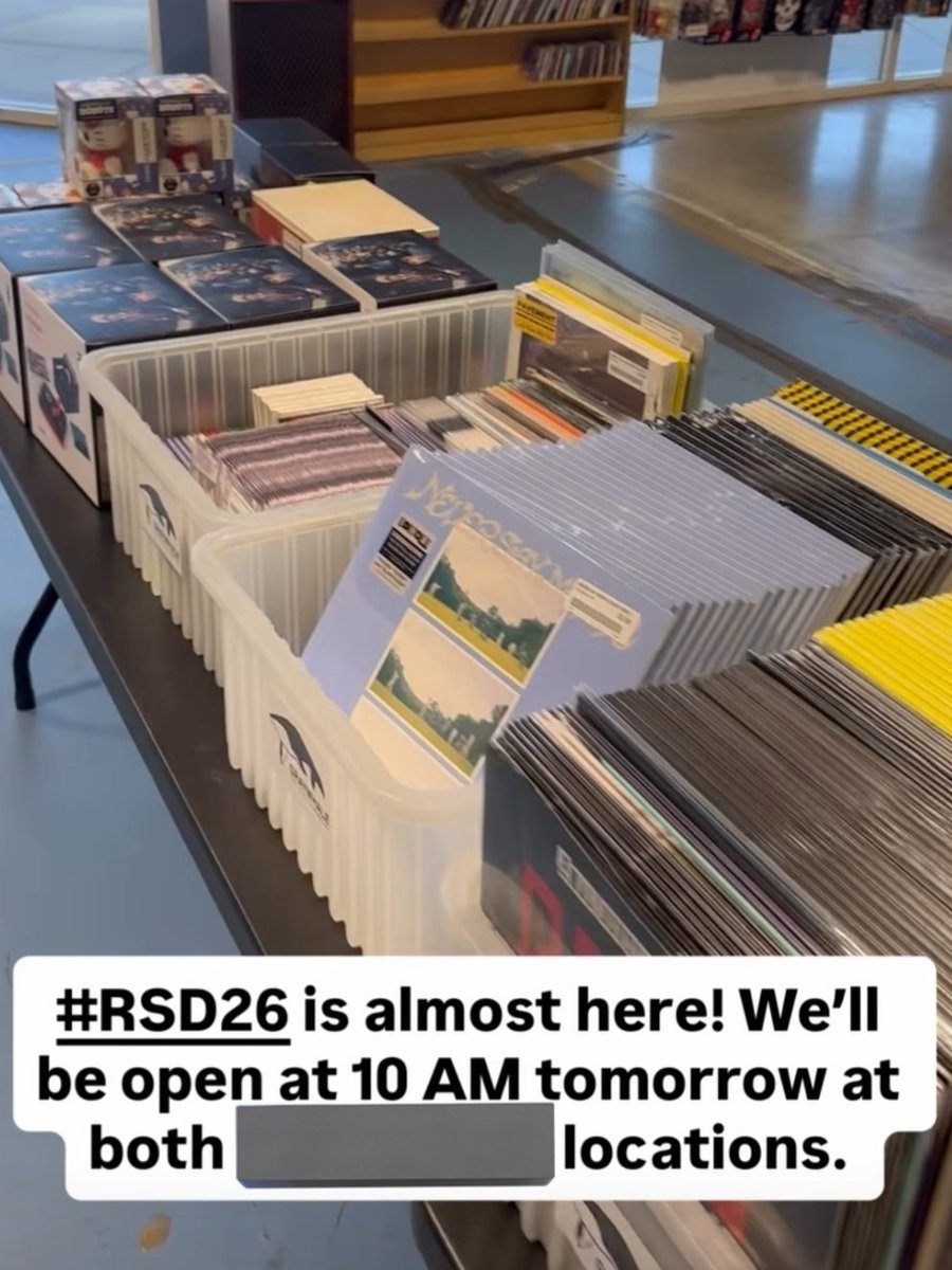 straystarlight_'s tweet photo. camped in my line spot for the zb1 vinyl for rsd tomorrow!! she will be mineeee ✨️✨️ https://t.co/i8xoYxAAmS