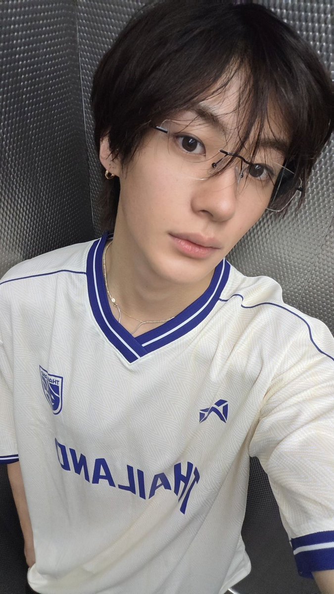 lnwmark every day i pray and cry tweet media