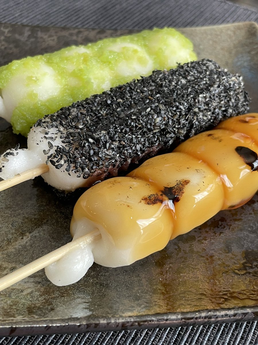 大好きな「お団子」を買ってきた
日本に来たら是非食べて欲しい