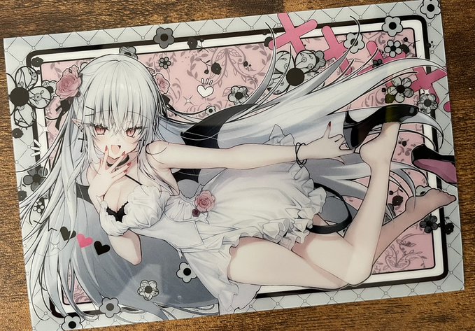 コミ1で出すお財布におまけでつけるクリアポストカード届いた〜✨
めちゃくちゃ可愛い♥(1枚絵ずつサイン入れます◎) 