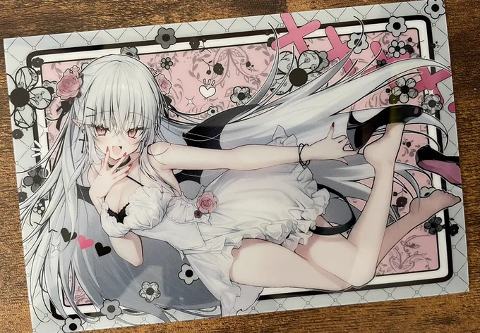 コミ1で出すお財布におまけでつけるクリアポストカード届いた〜 めちゃくちゃ可愛い(1枚絵ずつサイン入れます◎)