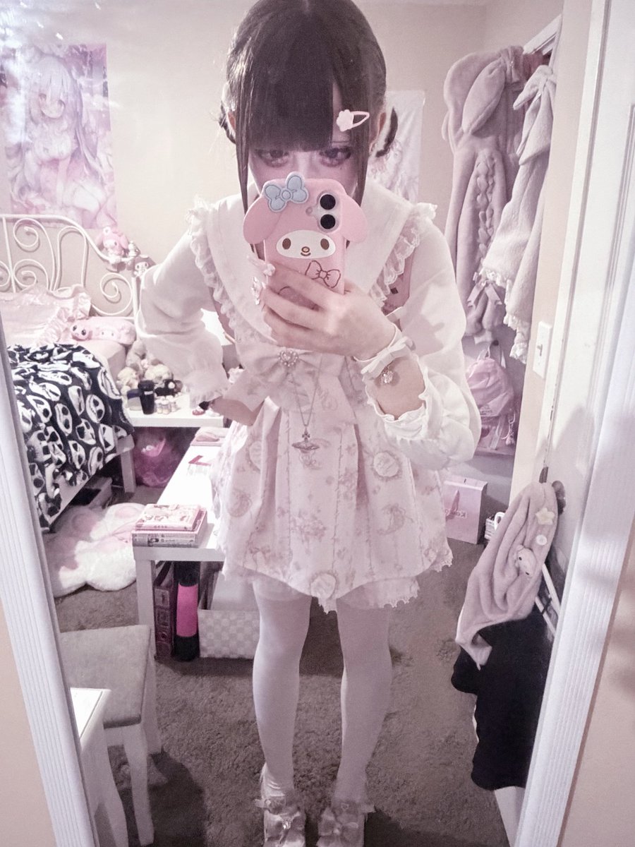 nyan 🐾 tweet media