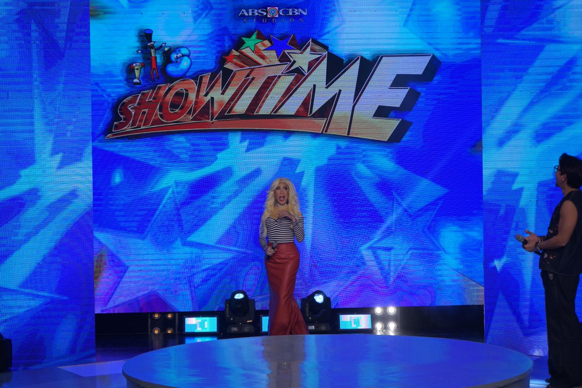 It's Showtime tweet media