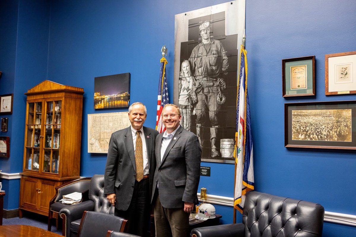 TravisBlosser's tweet photo. My heart breaks for Congressman McKinley’s family!! He was an incredible public servant and someone I looked up to greatly for his courage to always do what’s right regardless of the political consequences!!! 

He was a true West Virginian! https://t.co/R0ekpxVFvh