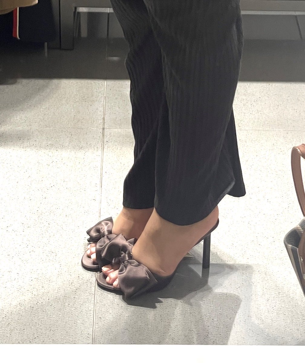 Knaugh10's tweet image. DM IF U WANNA BUY PREMIUM CONTENT 

#feetfetısh #content