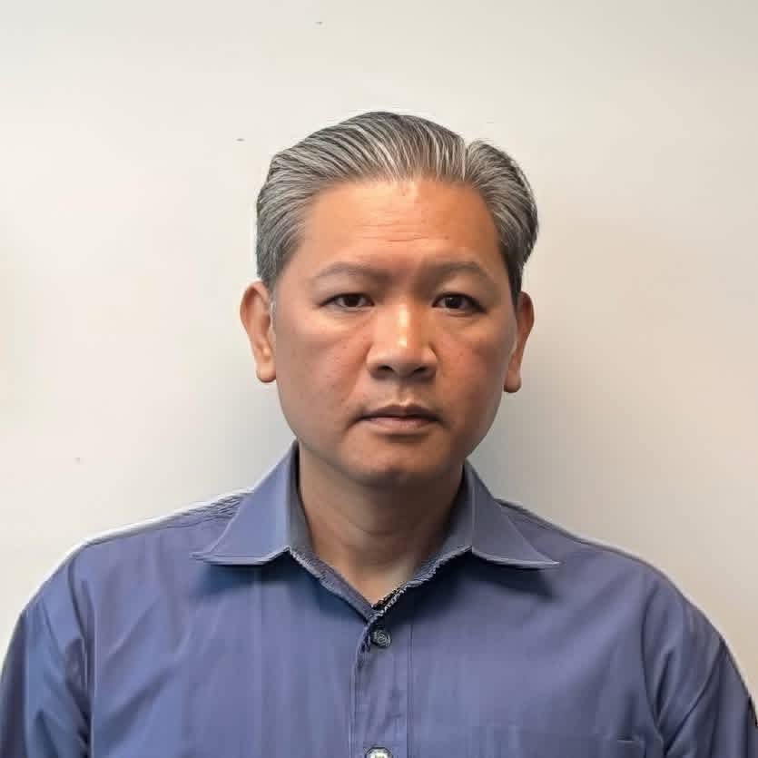 A Houston Police lieutenant has been arrested for sending sexually explicit images to an undercover detective posing online as a teenage girl, according to Constable Alan Rosen.

Lt. Quoc Viet Ngo,50, was arrested Friday by Houston Police and the Harris County Precinct One
