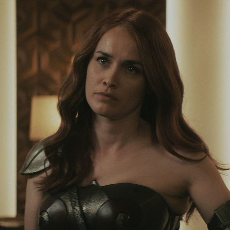 𝑸𝑼𝑬𝑬𝑵 𝑴𝑨𝑬𝑽𝑬 tweet media