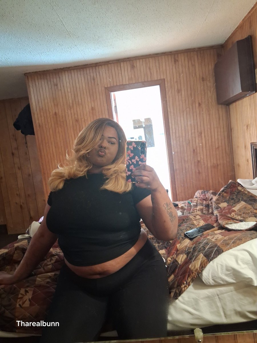 Princess Bee 🐝 tweet media