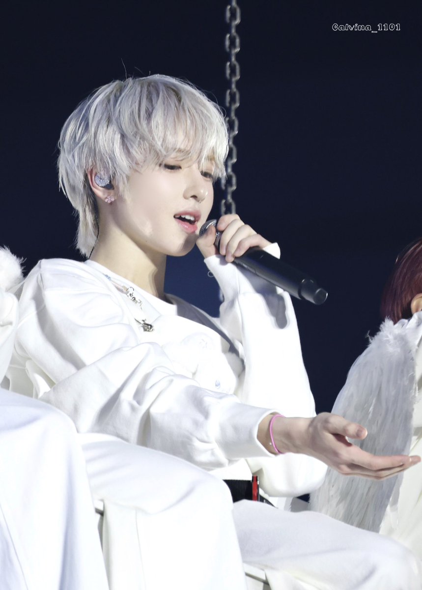 Calvina_ tweet media