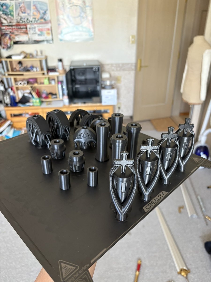 ツカス tweet media