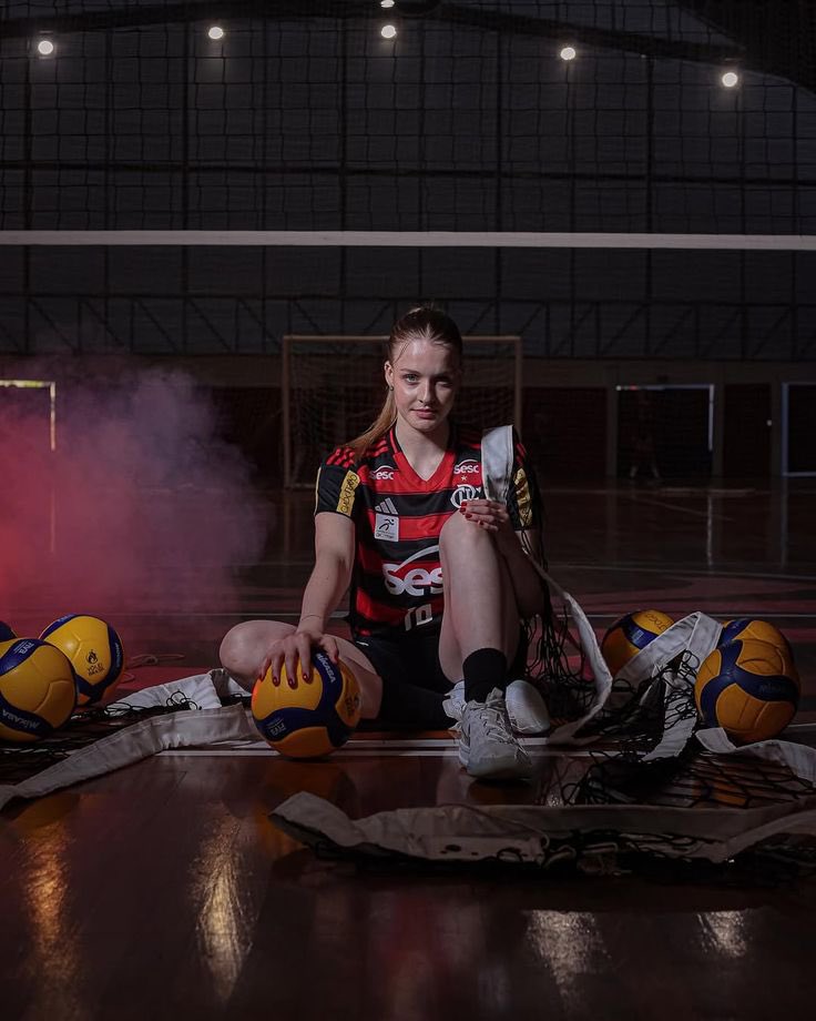 _jluizn's tweet photo. 👸🏼 Masa Kirov vs Praia Clube (5 sets)

• 16 pontos, +14WL
• 8/10 ataques (80% aproveitamento, 80% eficiência)
• 1 recepção (0% positivas, 0% perfeitas)
• 8 bloqueios, 0 ace, 2 defesas
• 2 erros (2 saques) https://t.co/6KPzW3DvYK
