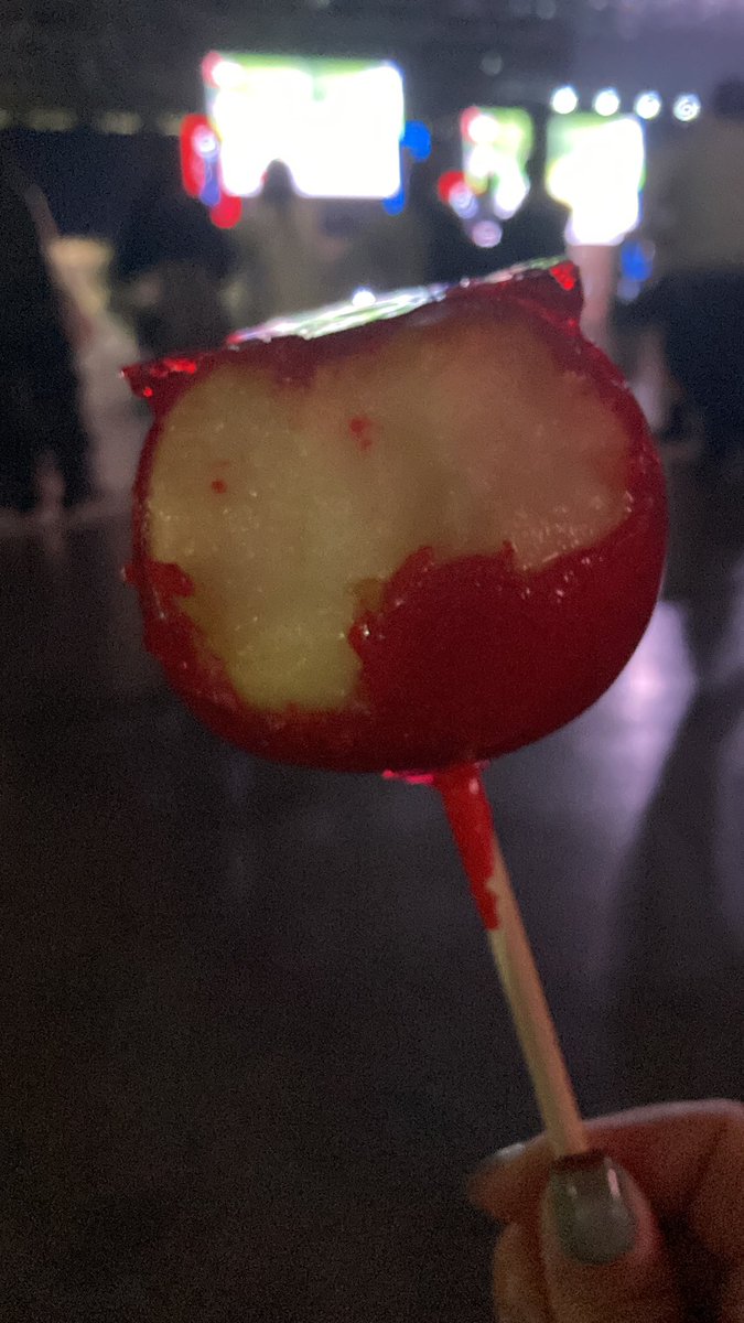 CRフェスの冷凍リンゴ飴うまーーーー！！！🍎格ゲーおじ達のケツ試合マジおもろいwww