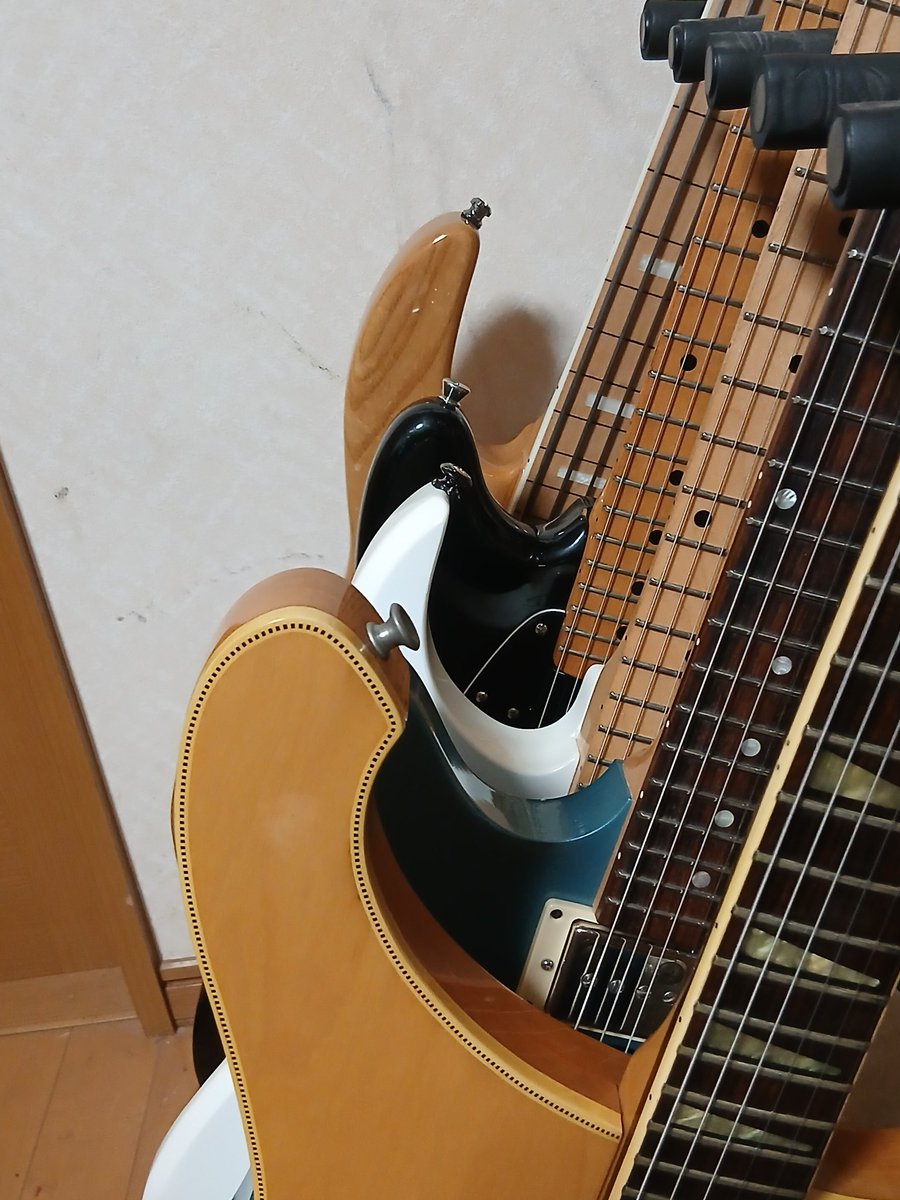 イハラトヲイ इहारा तोहोई tweet media