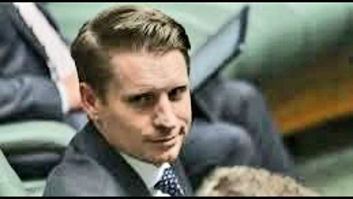 FREE BEN ROBERTS-SMITH MG VC 🇦🇺
This green and envious man can never be Prime Minister now. He just couldn't resist the opportunity to try to take down a great Australian. Really, the greatest there's ever been.
What a clown!