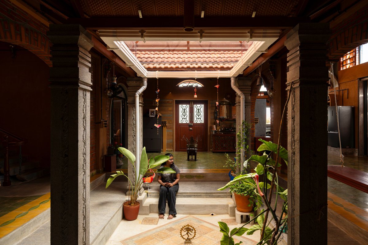 macroschema's tweet image. A daughter of a BJP politician has completed her new house in India

This is where funds for #SmartCities mission and #SwachhBharat mission went to  😆