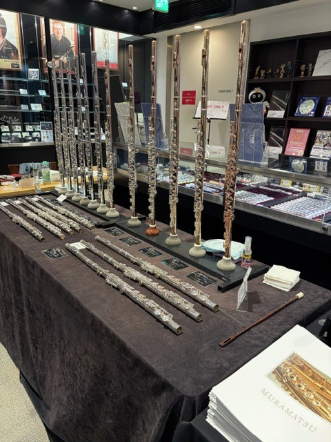 yamano_flute's tweet image. 【Yamano Flute Fair 2026】
本日4/18(土)、明日4/19(日)は、#ムラマツフルート フェア❗普段店頭にないモデルもたくさんご用意🌷
たっぷりご試奏いただけます✨
また #GX モデルや #DS モデルなど、ご購入いただける楽器もあります😍
仕様、在庫状況はお問い合わせください📞
yamano-music.co.jp/information/53…