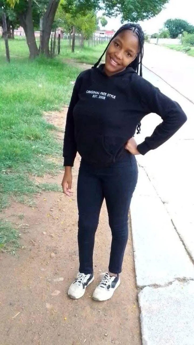 🚨 MISSING PERSON ALERT 🚨

Thatego Kubayi was last seen leaving her home in Hamanskraal (Marokolong) on 16 April 2026, reportedly heading to visit a friend in Sunnyside.

👕 Black trousers
🟡 Yellow top
🧡 Orange doek
👤 Young woman (appears to be in her 20s)

If you have any