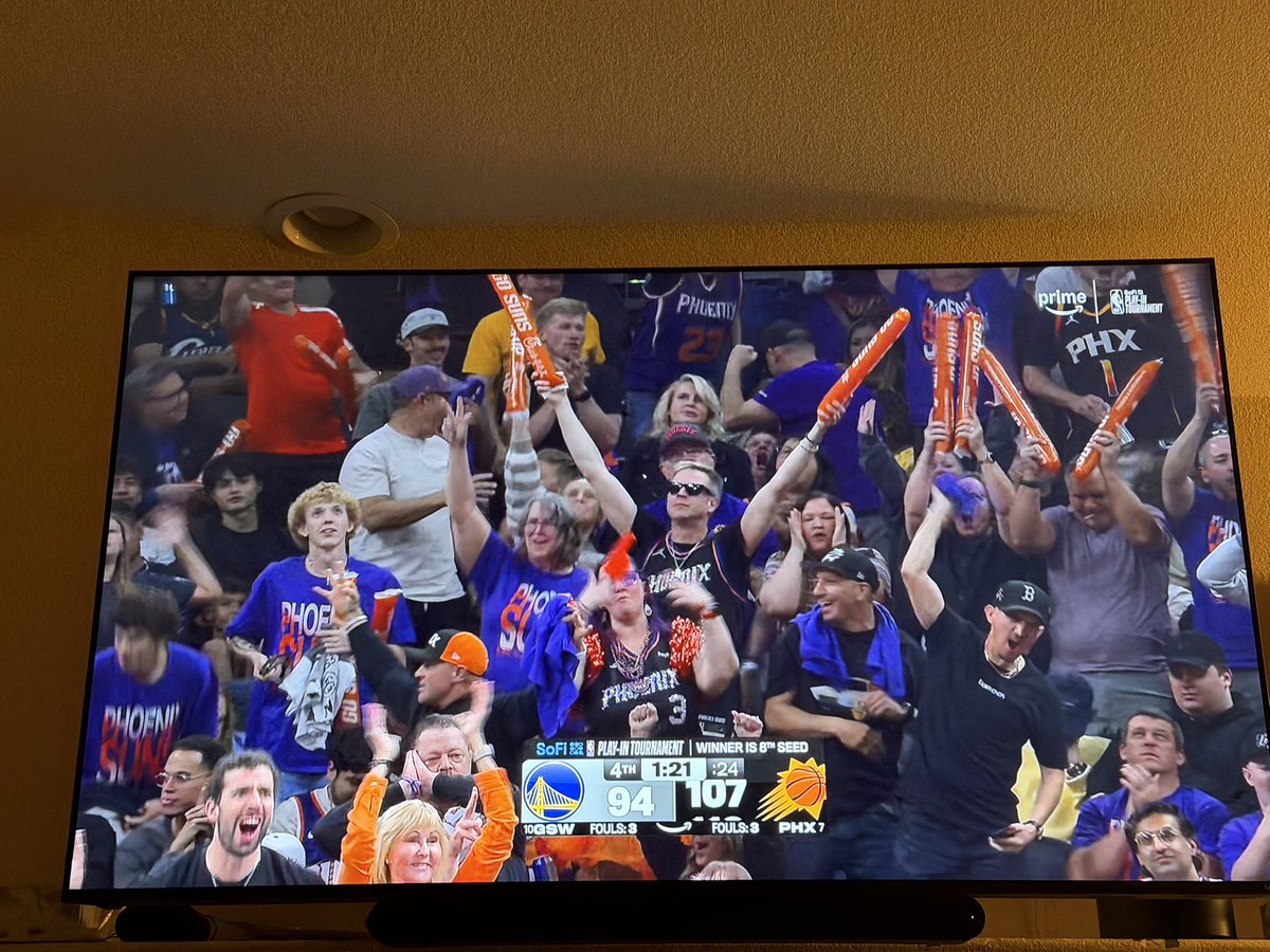 Trillkash's tweet photo. @suns_tutu_fan @Suns_Armband  caught yall on the big screen ! https://t.co/5N8lMCwtHT