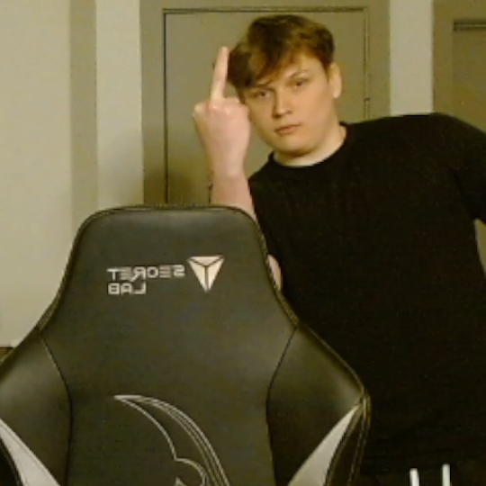 あうどーる tweet media