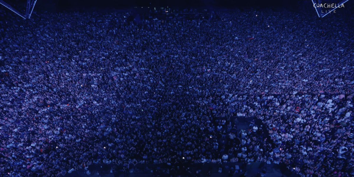 Poppinform's tweet image. KATSEYE draws huge crowd again  at #Coachella week 2 with their standout  performance.