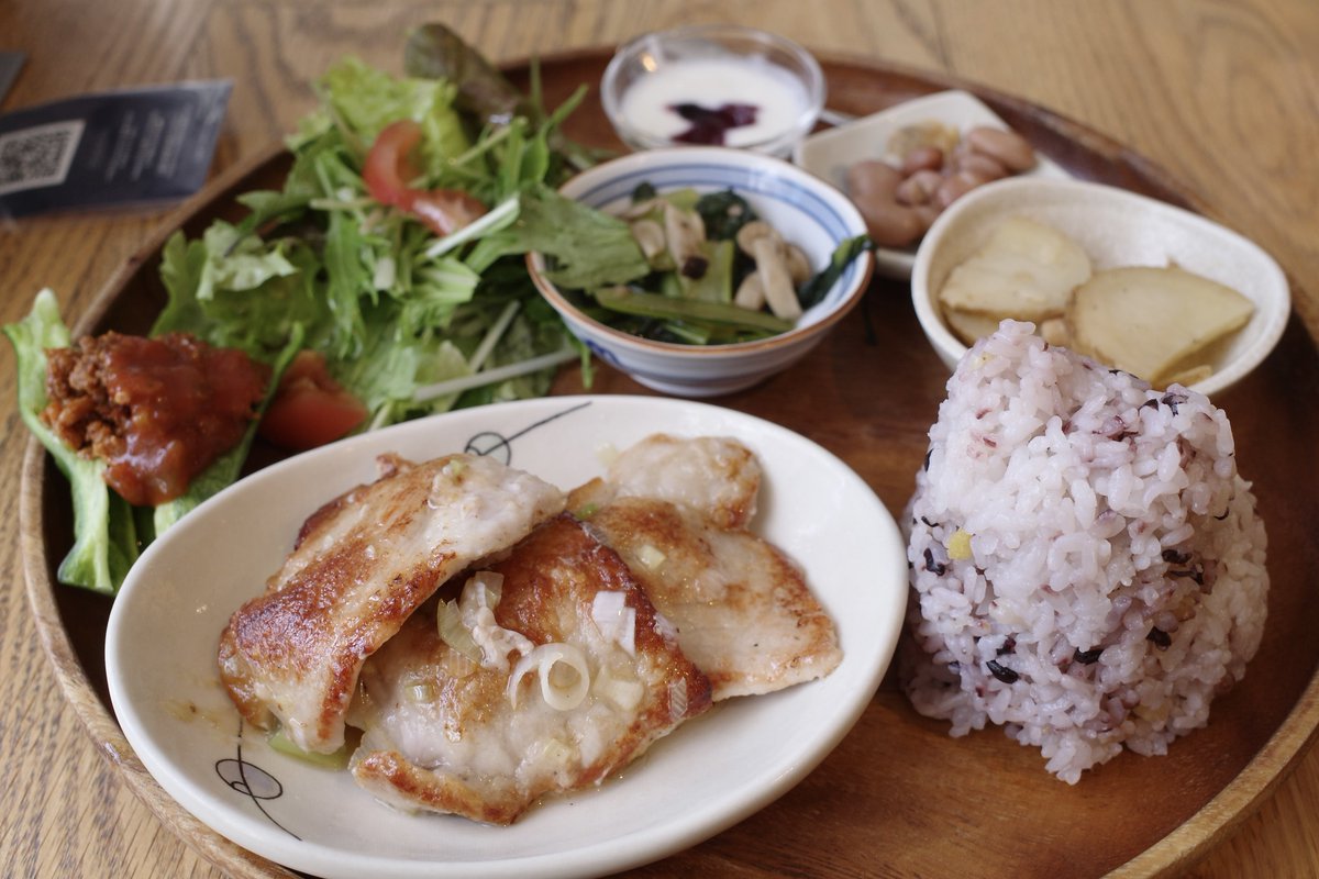 akira_inugami_'s tweet image. OBANAZAIプレート、美味しかったです🐾

八坂駅近くのcafe moimoiさんにて

#東村山市
#cafe
#moimoi
#カフェモイモイ
#OBANAZAI
#プレート
#ランチ