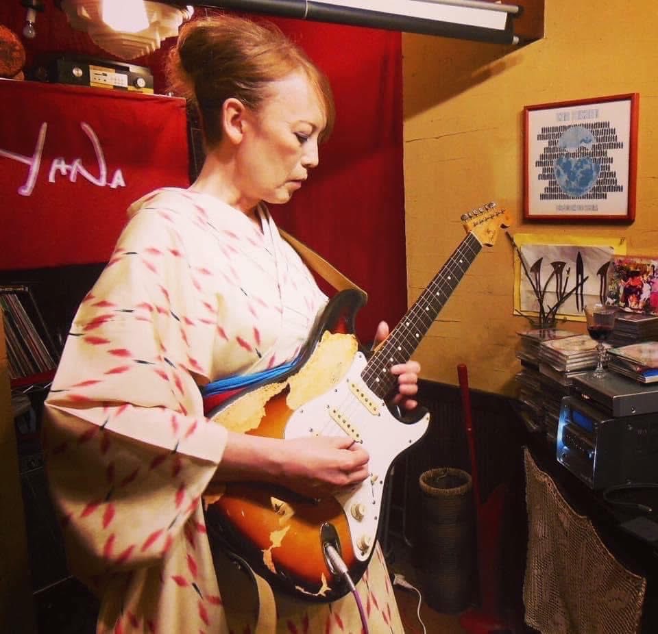 Kotaane's tweet image. Stratting 🎸

#stratocaster #Fender #KOTA #kimono