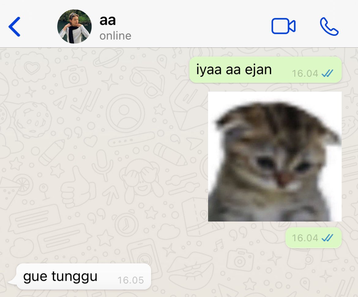 #keonhyeon #hyeonkeon onetweet AU

aa ejan (SH) marah ke jio (KH) waktu tau baju yang di pake pacarnya itu pas rapat komdis kemarin