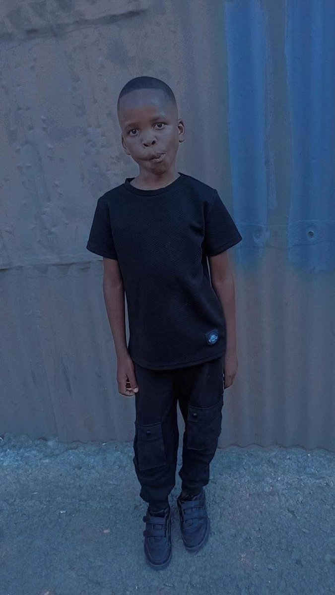 MISSING CHILD ALERT – ALEXANDRA 

An 8-year-old boy, Sbekezelo Boikarabelo, has gone missing.

He is a resident in Alexandra, 131 5th Avenue (Jozias Madzunya Street). He was last seen today around 12:00 

If you have any information, please contact:
📞 083 402 6611
📞 084 994