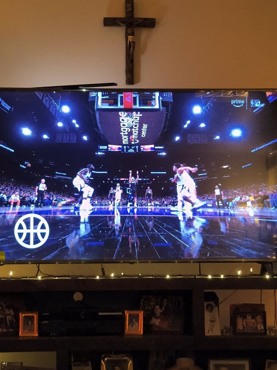 Big_Red_Rage's tweet photo. My wife and I cheered on our #PhoenixSuns as they earned a NBA Playoff spot! Thanks to my amazing wife for her unwavering support, helping me with my cancer pain my breathing &amp; thrive through this great night! CONGRATULATIONS @Suns!!!!
#BeatOklahoma #LetsGetItStarted #SunsUp https://t.co/S62hR5BlTS