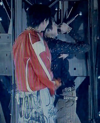 The only change is that Taetae bear got a lot more muscular...